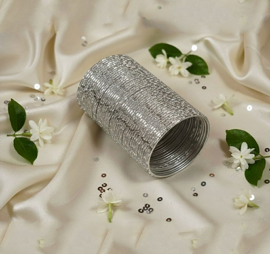 Famous Dye Cut Cut Bangle Image