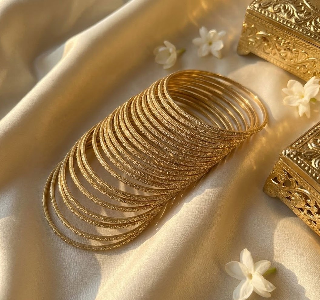 Verygood Elegant Curly Style Cut Bangle Image